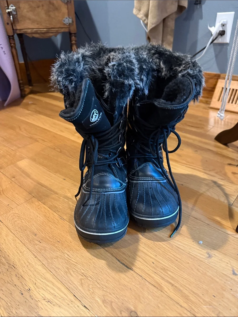 Waterproof Black Faux-Fur Lace-Up Winter Boots